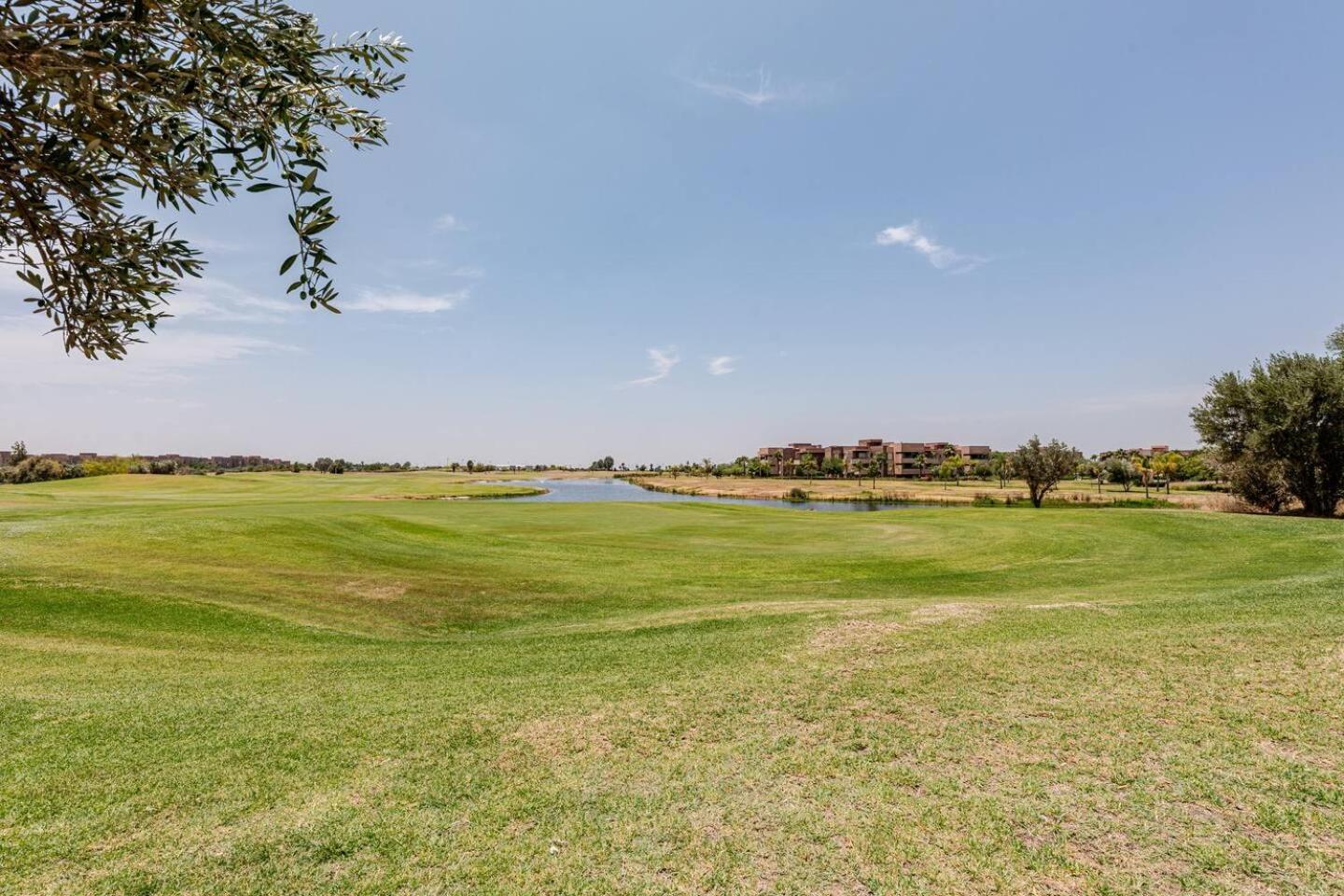 Villa Escape To Luxury: 4 Bedroom On Golf Course Marrakesch