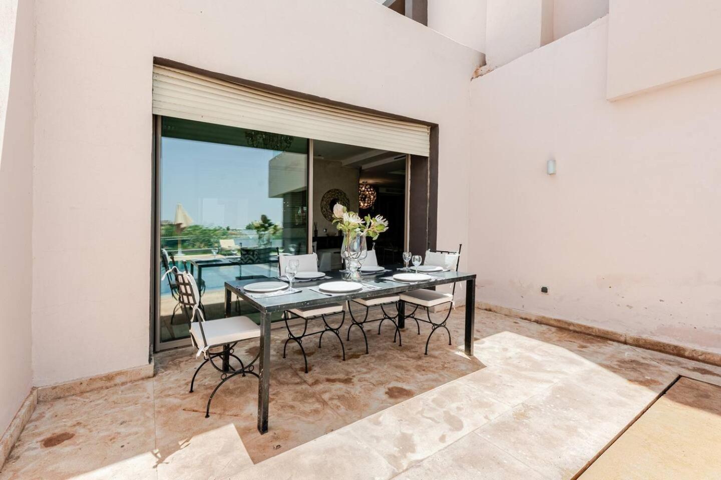 Villa Escape To Luxury: 4 Bedroom On Golf Course *