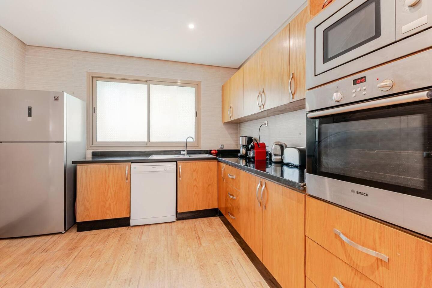 Villa Escape To Luxury: 4 Bedroom On Golf Course